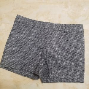 marshmallow y jet black short 
Size 2